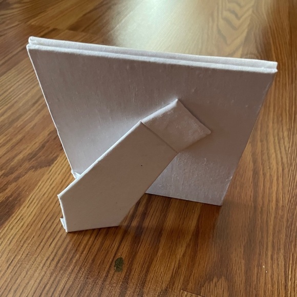 Vintage fabric photo frame with floral embroidery - Picture 7 of 7